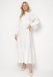 Biała Wiskozowa Sukienka Boho o Rozkloszowanym Kroju z Gumką i Koronką Gonillea. Białe sukienki Born2be, na co dzień, l, z aplikacjami, z koronki, boho, bez kołnierzyka, bez ramiączek, maxi, rozkloszowane. W wyprzedaży za 127.49 zł.