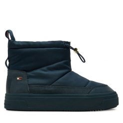 Śniegowce Tommy Hilfiger. Niebieskie śniegowce Tommy Hilfiger, bez wzorów, z nylonu, bez zapięcia. Za 699.99 zł.