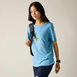 Damska koszulka z krótkim rękawem i logo Botanna, szybkoschnąca. Zielone t-shirty sportowe Regatta, m, bez wzorów, z materiału, bez ramiączek, do biegania. Za 69.99 zł.
