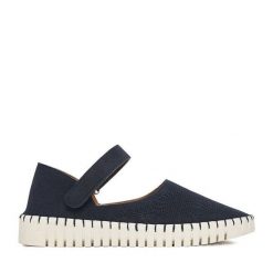 Półbuty Go Soft. Niebieskie półbuty wsuwane GO SOFT, bez wzorów, bez obcasa, na płaskiej podeszwie. Za 119.99 zł.