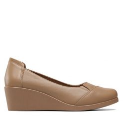 Półbuty Go Soft. Brązowe półbuty wsuwane GO SOFT, bez wzorów, bez obcasa, na koturnie. Za 139.99 zł.