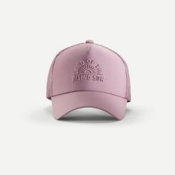 Czapka trekkingowa z daszkiem Travel 500 Trucker. Zielone czapki z daszkiem FORCLAZ, bez wzorów, z elastanu, sportowe. Za 59.99 zł.