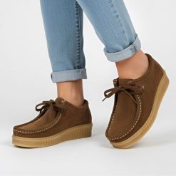 Półbuty damskie Hee, wsuwane z zamszową cholewką i na płaskiej podeszwie, brązowe, 84765. Brązowe półbuty wsuwane Hee, bez wzorów, z gumy, boho, bez obcasa, na płaskiej podeszwie. Za 331.99 zł.