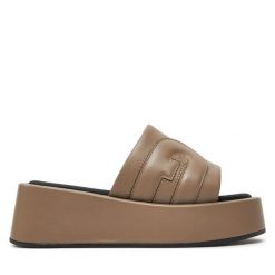 Klapki Furla. Brązowe klapki Furla, bez wzorów, bez obcasa, bez zapięcia. Za 1,129.00 zł.