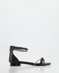 SANDAŁY DAMSKIE 23675 LAM NERO. Sandały Venezia, bez wzorów, ze skóry, bez obcasa, bez zapięcia. Za 299.00 zł.