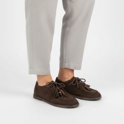 Półbuty damskie Chebello, skóra naturalna zamszowe wiązane płaska podeszwa okrągły nosek styl casual wygodne na co dzień,brązowe, 4960_-268-000-PSK-S. Brązowe półbuty wsuwane CheBello, bez wzorów, ze skóry, casualowe, z okrągłym noskiem, bez obcasa, na płaskiej podeszwie. Za 619.00 zł.