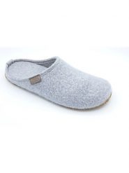 Living Kitzbühel Wełniane kapcie w kolorze szarym rozmiar: 40. Szare kapcie Living Kitzbühel, bez wzorów, z materiału. Za 232.78 zł.