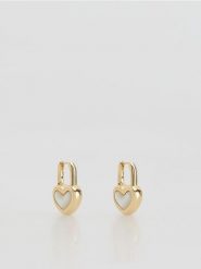 Kolczyki z muszlą - biały. Białe kolczyki Reserved. Za 49.99 zł.