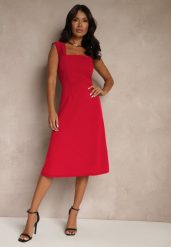 Czerwona Klasyczna Sukienka z Szerokimi Ramiączkami Devielle. Czerwone sukienki Renee, l, bez wzorów, z materiału, eleganckie, bez kołnierzyka, bez ramiączek, midi. W wyprzedaży za 91.99 zł.