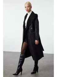 Trendyol Płaszcz przejściowy w kolorze czarnym rozmiar: M/L. Czarne płaszcze Trendyol, l, bez wzorów, z tkaniny, bez kaptura. Za 201.08 zł.