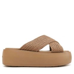 Klapki Calvin Klein. Brązowe klapki Calvin Klein, bez wzorów, bez obcasa, bez zapięcia. Za 369.99 zł.