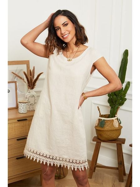 Le Monde du Lin Lniana sukienka w kolorze beżowym rozmiar: 34/36. Brązowe sukienki Le Monde du Lin, na co dzień, bez wzorów, z koronki, klasyczne, bez kołnierzyka, bez ramiączek, mini, proste. Za 132.05 zł.