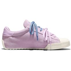 Buty sportowe Converse Chuck Taylor Lo. Fioletowe buty treningowe Converse, bez wzorów, z materiału, bez zapięcia. Za 590.00 zł.