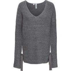 Sweter dzianinowy bonprix szary melanż. Szare swetry bonprix, melanż, z dzianiny. Za 59.99 zł.
