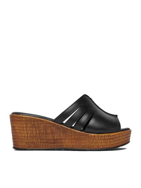 Lasocki Klapki CEO-WI16-NYASA-05 Czarny. Czarne klapki Lasocki, bez wzorów, ze skóry, bez obcasa, bez zapięcia. Za 179.99 zł.