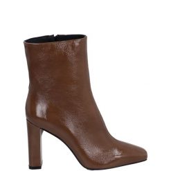 LAKIEROWANE BOTKI CONNY1 FINI FANG. Botki Venezia, bez wzorów, z lakierowanej skóry, bez obcasa, bez zapięcia. Za 379.00 zł.