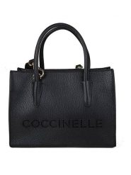 COCCINELLE Skórzana torebka w kolorze czarnym - 26 x 19 x 13 cm rozmiar: onesize. Czarne torebki klasyczne Coccinelle, bez wzorów, z materiału, przez ramię, bez dodatków. Za 942.20 zł.