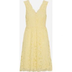 Sukienka koronkowa. Żółte sukienki Cellbes, bez wzorów, z koronki, eleganckie, bez kołnierzyka, bez ramiączek. Za 294.00 zł.