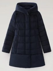 Woolrich Kurtka puchowa w kolorze granatowym rozmiar: L. Niebieskie kurtki Woolrich, l, bez wzorów, z puchu, bez kaptura. Za 2,201.55 zł.