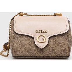 Guess torebka kolor beżowy. Brązowe listonoszki Guess, z aplikacjami, na ramię, bez dodatków. Za 519.99 zł.