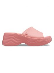 Crocs Klapki "Skyline" w kolorze jasnoróżowym rozmiar: 41/42. Różowe klapki Crocs, bez wzorów, klasyczne, z otwartym noskiem, bez obcasa, bez zapięcia. Za 159.82 zł.
