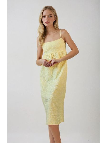 Monki Sukienka w kolorze żółtym rozmiar: 44. Żółte sukienki Monki, na co dzień, bez wzorów, bez kołnierzyka, bez ramiączek, midi, proste. Za 60.99 zł.