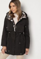Czarna Kurtka w Stylu Parki z Odpinanym Kapturem i Ozdobną Podszewką Ismerife. Czarne kurtki Born2be, l, bez wzorów. Za 189.99 zł.