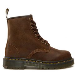 Trapery Dr. Martens. Brązowe traperki Dr Martens, bez wzorów, bez obcasa, bez zapięcia. Za 999.99 zł.
