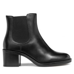 Botki Geox. Czarne botki Geox, bez wzorów, bez obcasa, na słupku, bez zapięcia. Za 299.99 zł.
