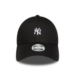 Damska czapka z daszkiem New York Yankees Logo 9FORTY. Białe czapki z daszkiem New Era, bez wzorów. Za 180.00 zł.