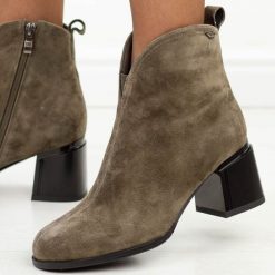Khaki skórzane botki damskie na obcasie Vinceza 91178. Brązowe botki VINCEZA, bez wzorów, z dzianiny, eleganckie, z okrągłym noskiem, bez obcasa, na obcasie, bez zapięcia. Za 349.00 zł.