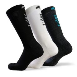 Skarpety Fresh Cut - zestaw 3 par. Białe skarpetki sportowe FJORK MERINO, bez wzorów, z elastanu, do biegania. W wyprzedaży za 189.00 zł.