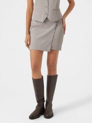 Vero Moda Spódnica mini Wendy 10301457 Szary Slim Fit. Szare spódnice Vero Moda, bez wzorów, z syntetyku, mini. Za 79.99 zł.
