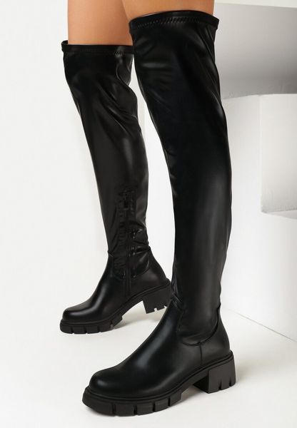 Czarne Kozaki na Grubej Podeszwie z Protektorem i Cholewką za Kolano Uline. Czarne kozaki Born2be, bez wzorów, z okrągłym noskiem, za kolano, bez obcasa, na płaskiej podeszwie, bez zapięcia. Za 159.99 zł.