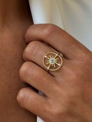 Les Favorites Pozłacany pierścionek ze spinelem rozmiar: 50. Żółte pierścionki Les Favorites, z spinelem, pozłacane. Za 86.99 zł.