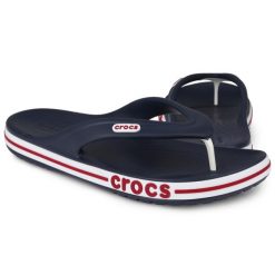 Japonki plażowe Crocs BAYABAND FLIP. Białe japonki Crocs, bez wzorów, sportowe. W wyprzedaży za 129.00 zł.