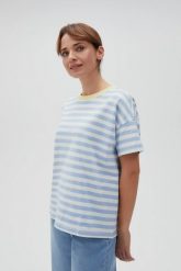 Bawełniana bluza w paski z krótkimi rękawami błękitna. Niebieskie bluzy MOODO, m, bez wzorów, z bawełny, bez kaptura. Za 79.99 zł.