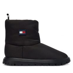 Śniegowce Tommy Jeans. Czarne śniegowce Tommy Jeans, bez wzorów, z jeansu, bez zapięcia. Za 419.99 zł.
