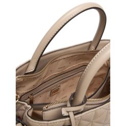 Torebka Guess. Brązowe torebki klasyczne Guess, z aplikacjami, bez dodatków. Za 679.99 zł.