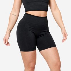 Spodenki do treningu siłowego damskie Domyos seamless. Czarne szorty DOMYOS, bez wzorów, z elastanu, sportowe. Za 79.99 zł.