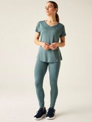 Dare 2b Koszulka sportowa "Vigilant Tee" w kolorze zielonym rozmiar: 42. Zielone t-shirty sportowe Dare 2b, bez wzorów, z materiału, bez ramiączek, outdoorowe. Za 74.99 zł.