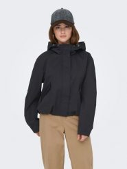 ONLY Kurtka przejściowa w kolorze czarnym rozmiar: S. Czarne kurtki ONLY, s, bez wzorów, bez kaptura. Za 130.99 zł.