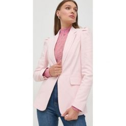Morgan marynarka kolor różowy jednorzędowa gładka. Czerwone marynarki i żakiety Morgan, bez wzorów, z bawełny, klasyczne, bez ramiączek. Za 489.99 zł.