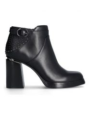 Liu Jo Skórzane botki w kolorze czarnym rozmiar: 38. Czarne botki Liu Jo, bez wzorów, eleganckie, bez obcasa, bez zapięcia. Za 409.00 zł.