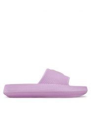 Guess Klapki E4GZ27 WG5X0 Fioletowy. Fioletowe klapki Guess, z aplikacjami, z tworzywa sztucznego, bez obcasa, bez zapięcia. Za 199.99 zł.