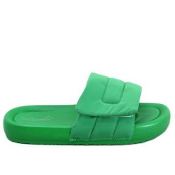 Klapki ortalionowe Cueto Green zielone. Zielone klapki bez wzorów, z gumy, casualowe, bez obcasa, bez zapięcia. Za 88.65 zł.
