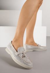 Szare Mokasyny z Cyrkoniami i Ozdobami Distantsteam. Szare mokasyny Renee, z aplikacjami, z jeansu. Za 99.99 zł.