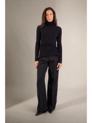 Perfect Cashmere Kaszmirowy golf w kolorze czarnym rozmiar: M. Czarne swetry Perfect Cashmere, m, bez wzorów, z kaszmiru, bez ramiączek. Za 391.99 zł.