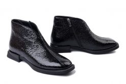 BOCCATO 049.1782 S.A 103T czarny, botki damskie. Czarne botki Boccato, bez wzorów, ze skóry, bez obcasa, na obcasie, bez zapięcia. Za 404.90 zł.