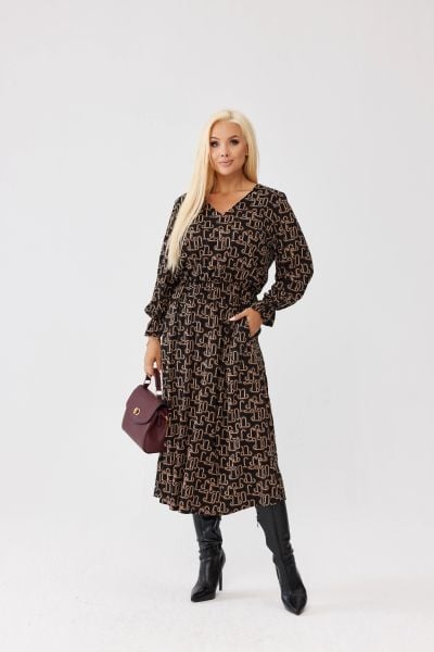 Wiskozowa sukienka Marlen MIDI w geometryczny wzór - z gumką w pasie i kieszeniami PLUS SIZE XXL OVERSIZE JESIEŃ. Czarne sukienki Moda Size Plus Iwanek, do pracy, plus size, bez wzorów, z tkaniny, biznesowe, bez kołnierzyka, plus size, bez ramiączek, midi, oversize. Za 329.90 zł.